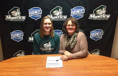 Jessie Oja Signs Letter of Intent to Play Volleyball for the Mystics